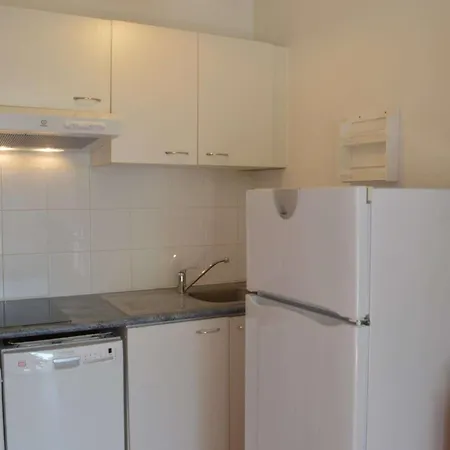 Maison Narbonne, 3 Pièces, 6 Personnes - Fr-1-229b-24 Hébergement de vacances